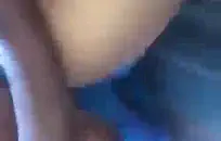 كومينغ لمؤخرة ابنتي المثيرة لأول مرة.