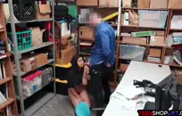 نيكيتا قرنية يتم حفرها بواسطة قضيب كبير.