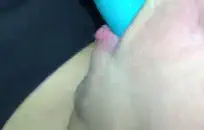 صبي صغير يستمني لي ونائب الرئيس في سريره.