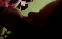 أفلام أولاد صغار بالملابس الداخلية وكبار السن يتبولون وهم عراة بشكل مستقيم.