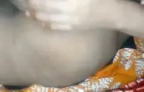 خنثي مع الوحش الثدي والديك الكبير.