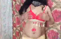 العاطفة hd مثير كارينا كارو تحب ممارسة الجنس مع الديوك الكبيرة.