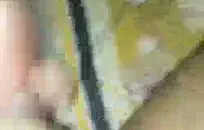 يمتد كس الشقراء الكبير كريستال وايت مثل شريط مطاطي وهي تضرب.