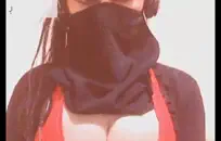 امرأة سمراء تمتص وتأخذها من الخلف