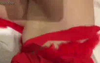 لطيف شقراء فاتنة مع نظارات اللسان والداعر.