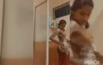 جبهة تحرير مورو الإسلامية يحصل على الخلفية المنتهية في حين الرجيج قبالة teens buttholes.