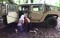 صبي في سن المراهقة يلعب مع دسار حتى انه cums.